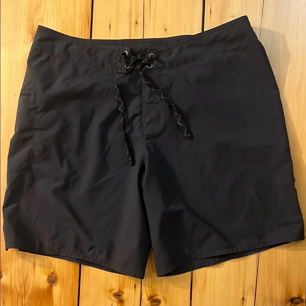 Patagonia women’s size 10 Black lace up board short - Picture 1 of 5